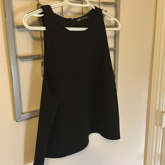 Zara - Picture 2 of 7